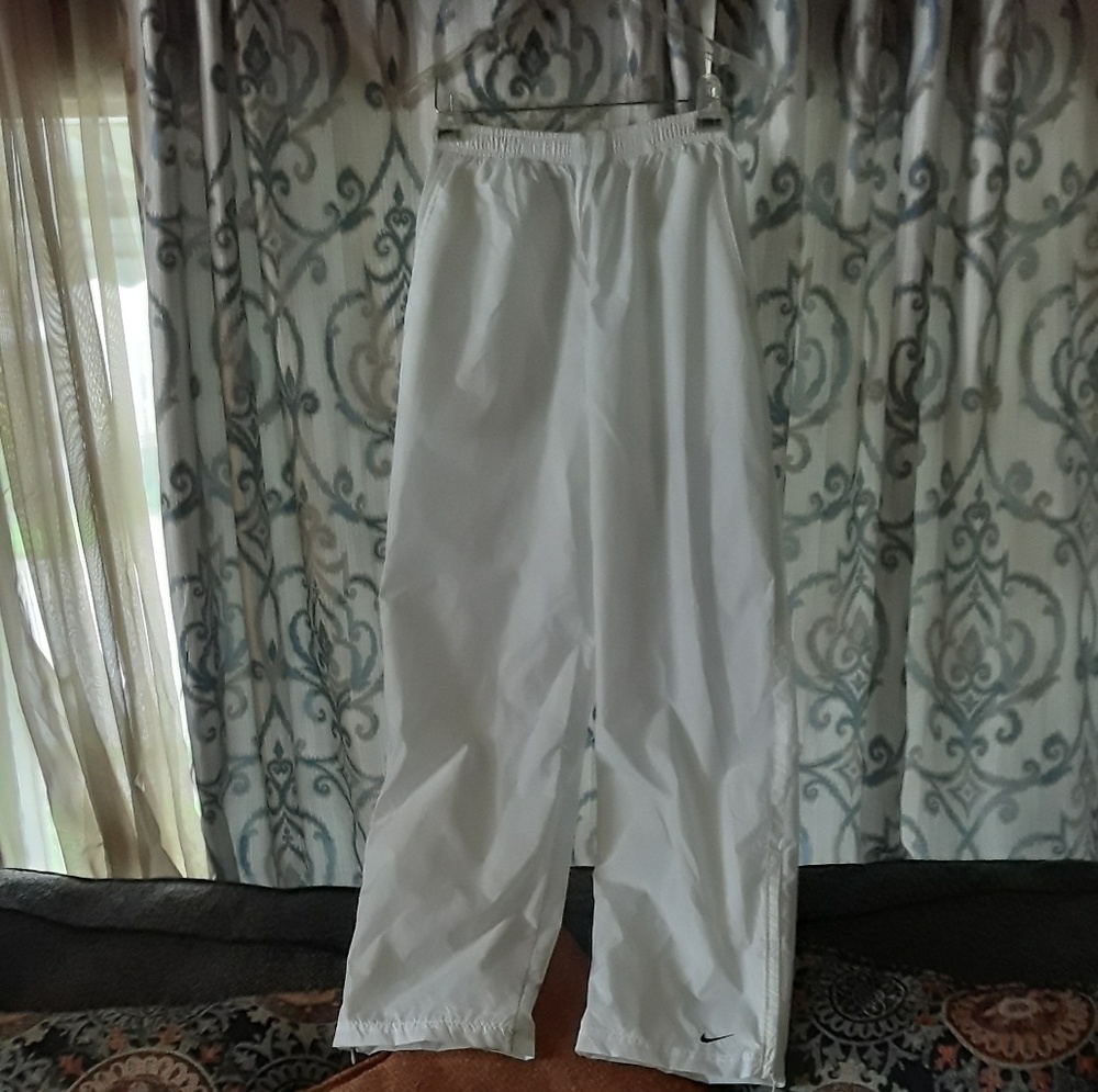 Vintage Nike swoosh pants .